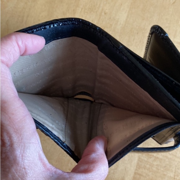 Burberry Nova Check Leather patent trim Wallet Excellent condition - Picture 8 of 8